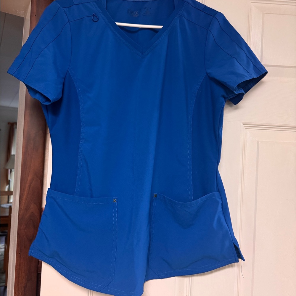 Cherokee Scrub top